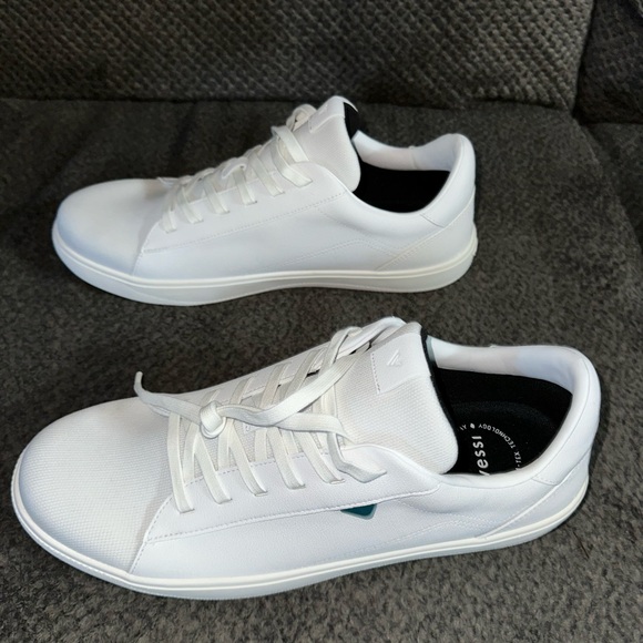 NEW pair of VESSI Soho Sneakers Size 13 Men’s - Picture 3 of 10